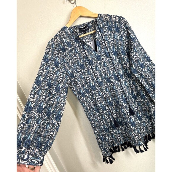 NWT French Curve Blue Paisley Cotton tunic Blouse Lightweight Sz S Tassels Top - Picture 2 of 7